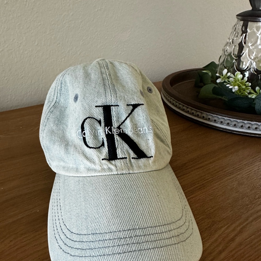 Calvin Klein Light Gray Cap